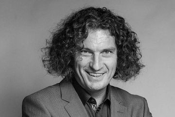 Сьогодні день народження Андрія Кузьми, лідера гурту "Скрябін" Сьогодні день народження Андрія Кузьми, лідера гурту "Скрябін"