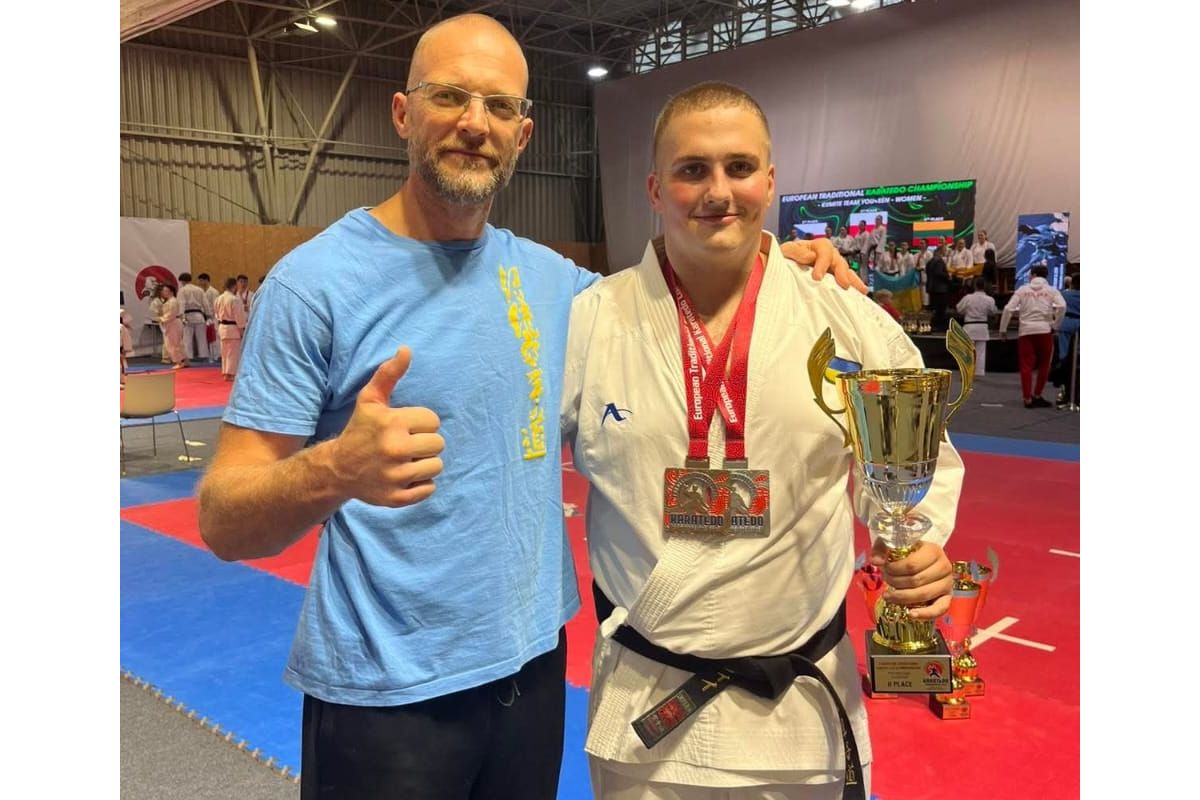 Наш Чемпіон! Дмитро Мостовий завоював «бронзу» на Чемпіонаті Європи з карате! Наш Чемпіон! Дмитро Мостовий завоював «бронзу» на Чемпіонаті Європи з карате!