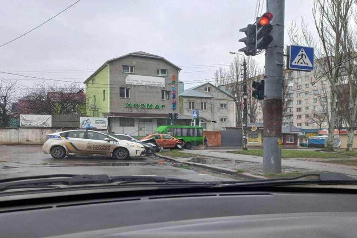 В аварії на Миколаївщині постраждали діти В аварії на Миколаївщині постраждали діти