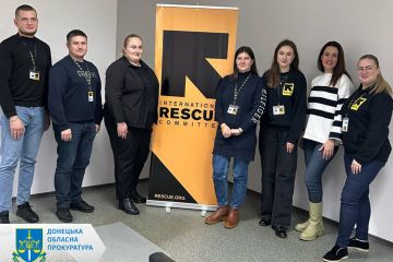 Прокуратура Донеччини налагодила співпрацю з Міжнародним комітетом порятунку в Україні (IRC) Прокуратура Донеччини налагодила співпрацю з Міжнародним комітетом порятунку в Україні (IRC)