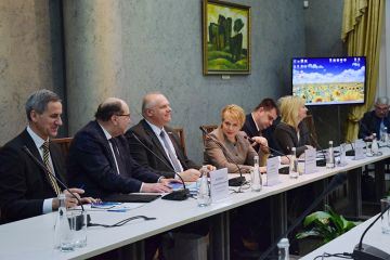 На Сумщині обговорювали проект закону «Про фахову передвищу освіту» На Сумщині обговорювали проект закону «Про фахову передвищу освіту»