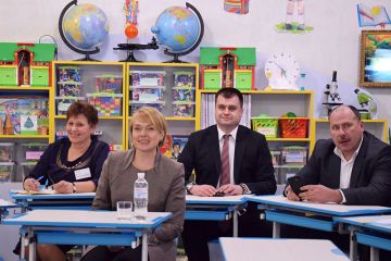 Міністр освіти і науки України Лілія Гриневич відвідала потужну опорну школу в сільській громаді на Сумщині Міністр освіти і науки України Лілія Гриневич відвідала потужну опорну школу в сільській громаді на Сумщині