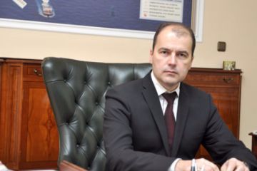 Директор порта Южный Александр Олейник увеличил свою зарплату до 800 тысяч гривен, игнорируя уголовное дело Директор порта Южный Александр Олейник увеличил свою зарплату до 800 тысяч гривен, игнорируя уголовное дело