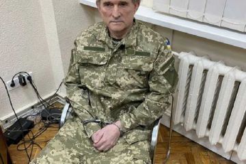 Медведчук звернувся до президентів України та РФ з проханням обміняти його на захисників і мешканців Маріуполя (відео) Медведчук звернувся до президентів України та РФ з проханням обміняти його на захисників і мешканців Маріуполя (відео)