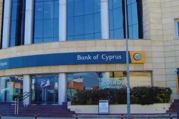 ​Найбільший кіпрський банк закриває рахунки росіян