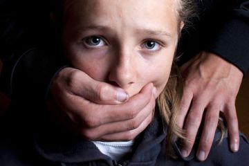 Во Львове средь бела дня на улице изнасиловали мальчика Во Львове средь бела дня на улице изнасиловали мальчика