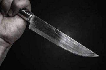 Чоловіку, який через ревнощі до дружини вбив сусіда, загрожує до 15 років за ґратами Чоловіку, який через ревнощі до дружини вбив сусіда, загрожує до 15 років за ґратами