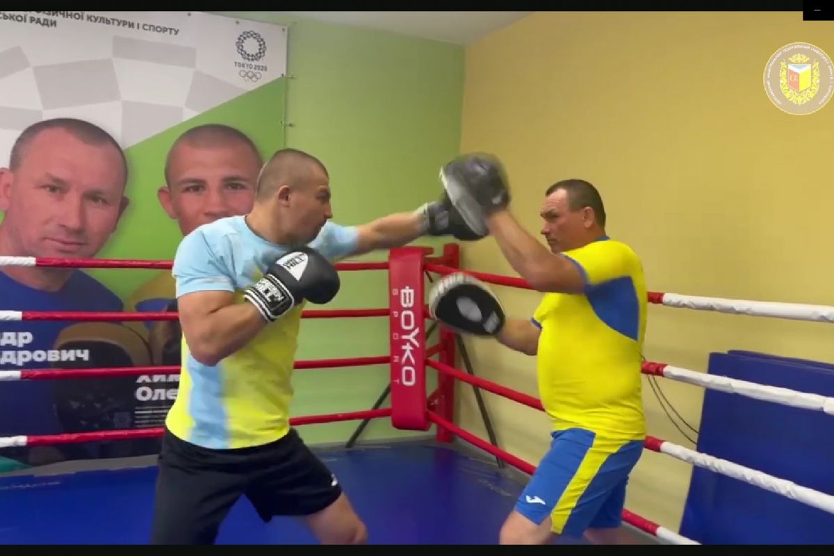 Навчаємось у професіоналів, рівняємось на чемпіонів!!! Факультет фізичного виховання ПНПУ імені В. Г. Короленка! Навчаємось у професіоналів, рівняємось на чемпіонів!!! Факультет фізичного виховання ПНПУ імені В. Г. Короленка!