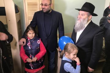 ПЕТРОВСКИЙ АЛЕКСАНДР ВЛАДИМИРОВИЧ: В ДНЕПРЕ ВОЗОБНОВИЛ ЗДАНИЕ ИСТОРИЧЕСКОЙ ЕВРЕЙСКОЙ СИНАГОГИ И ОТКРЫЛ ПАНСИОН ДЛЯ МАЛЬЧИКОВ ПЕТРОВСКИЙ АЛЕКСАНДР ВЛАДИМИРОВИЧ: В ДНЕПРЕ ВОЗОБНОВИЛ ЗДАНИЕ ИСТОРИЧЕСКОЙ ЕВРЕЙСКОЙ СИНАГОГИ И ОТКРЫЛ ПАНСИОН ДЛЯ МАЛЬЧИКОВ