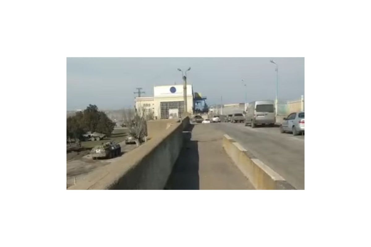 Окупанти готують шляхи відступу з Херсонщини: для побудови переправи затопили 9 вагонів Окупанти готують шляхи відступу з Херсонщини: для побудови переправи затопили 9 вагонів