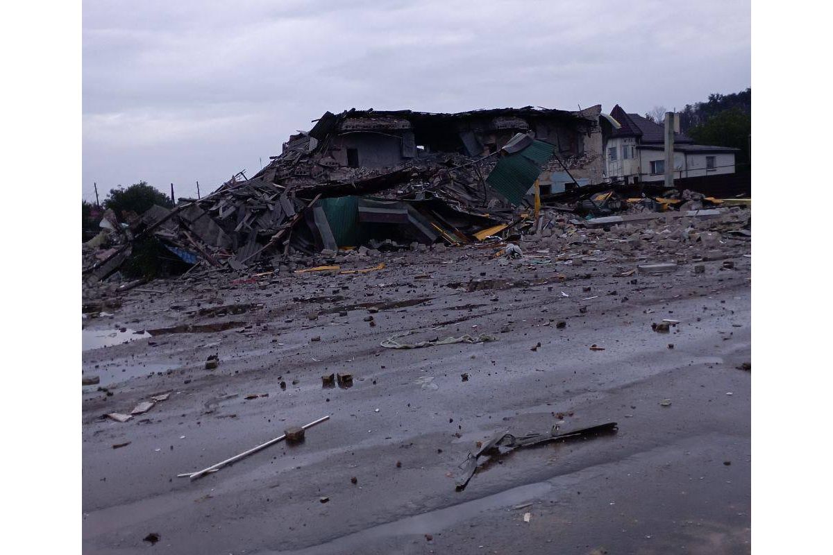 Від будівлі автовокзалу з окупантами у Сватовому залишилася одна назва Від будівлі автовокзалу з окупантами у Сватовому залишилася одна назва