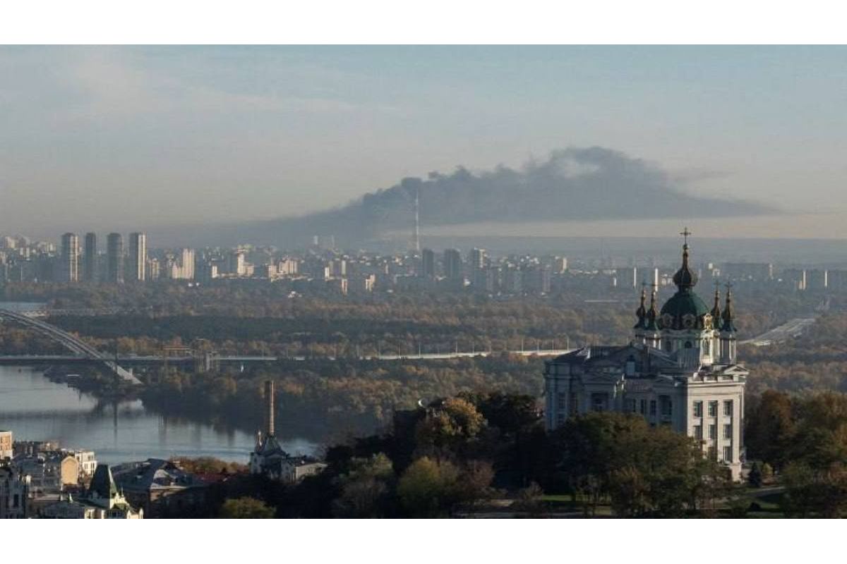 У Києві, в результаті ракетних обстрілів російськими варварами, пошкоджені два об’єкти критичної інфраструктури У Києві, в результаті ракетних обстрілів російськими варварами, пошкоджені два об’єкти критичної інфраструктури