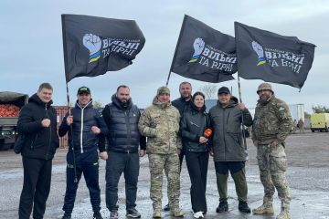 Військові ОК «Південь» отримали від волонтерів позашляховики, багі, десятки дронів та генераторів Військові ОК «Південь» отримали від волонтерів позашляховики, багі, десятки дронів та генераторів