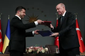 ​Зеленський з Ердоганом привітали продовження зернової угоди