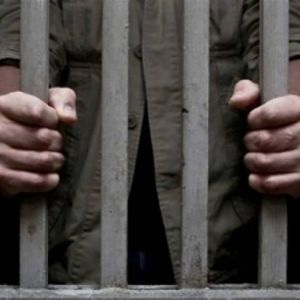 Жителя Дружківки засуджено до 2 років ув’язнення за тривале психологічне насильство над матір’ю Жителя Дружківки засуджено до 2 років ув’язнення за тривале психологічне насильство над матір’ю
