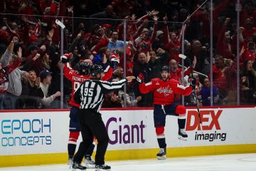 Оборонець "Вашингтона" з хет-триком очолив топ-3 зірок вечора НХЛ: відео Оборонець "Вашингтона" з хет-триком очолив топ-3 зірок вечора НХЛ: відео