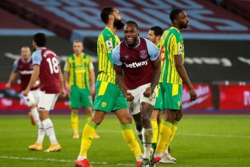 Вест Хэм – Вест Бром 2:1. Ассист Ярмоленко помог "молоткам" добыть очередную победу Вест Хэм – Вест Бром 2:1. Ассист Ярмоленко помог "молоткам" добыть очередную победу