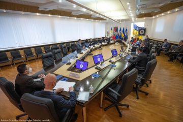 Арсен Аваков: Французькою компанією OCEA вже збудовано перший корпус для нових патрульних катерів ДПСУ Арсен Аваков: Французькою компанією OCEA вже збудовано перший корпус для нових патрульних катерів ДПСУ