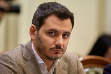 Депутат: "За двосторонніми угодами допомога Україні надаватиметься постійно" Депутат: "За двосторонніми угодами допомога Україні надаватиметься постійно"