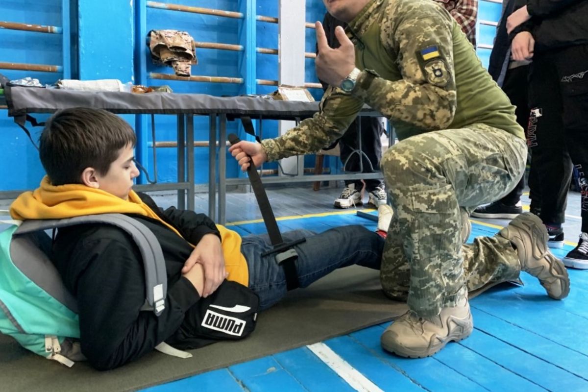 Міністерство освіти і науки має намір оновити предмет "Захист України" для учнів шкіл Міністерство освіти і науки має намір оновити предмет "Захист України" для учнів шкіл