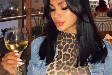 В рубрику: эскортницы нашего городка. Катя Шлюндт В рубрику: эскортницы нашего городка. Катя Шлюндт