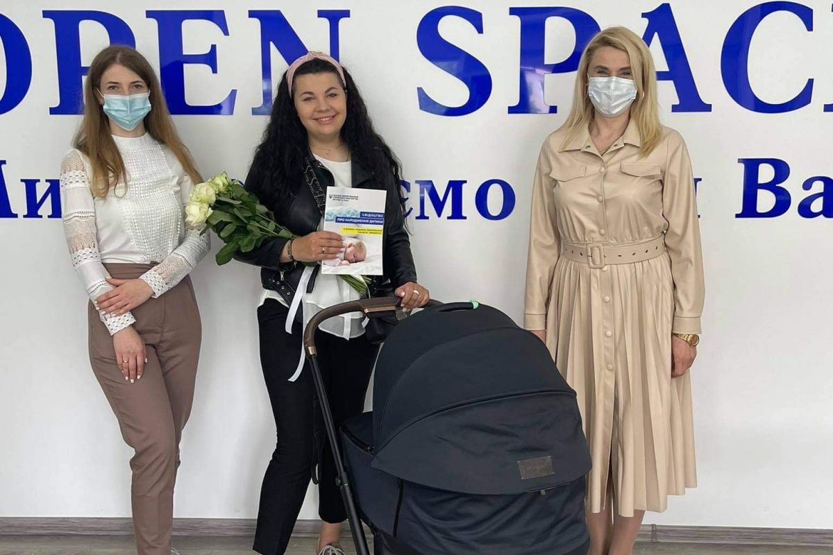 У Рівному видали 1000-не свідоцтво про народження дитини в рамках проєкту єМалятко! У Рівному видали 1000-не свідоцтво про народження дитини в рамках проєкту єМалятко!