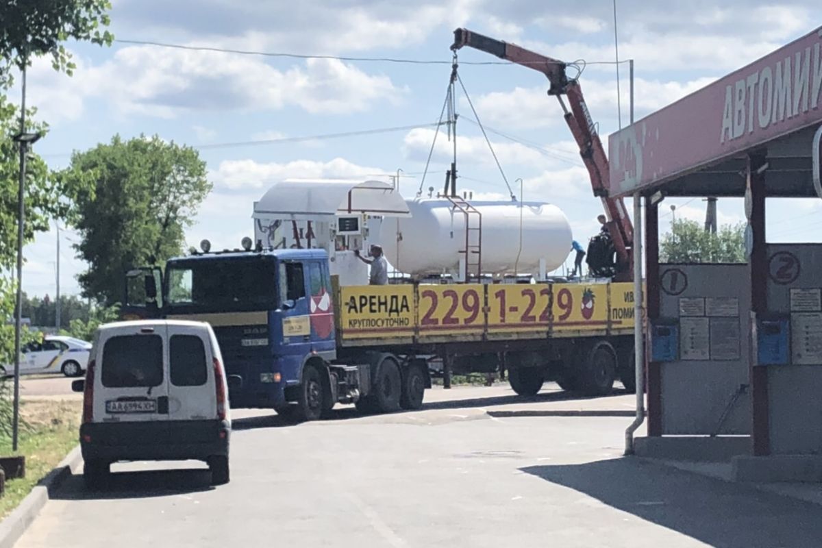 У с. Нові Петрівці Вишгородського району припинено діяльність незаконної АЗС