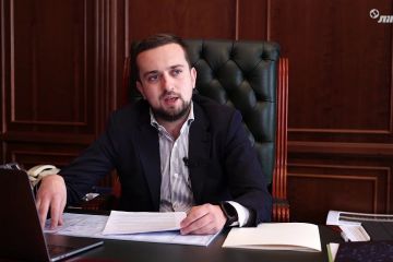 Замглавы Офиса президента Кирилл Тимошенко купил новый BMW за 2,6 млн гривен и показал миллион долларов кэша Замглавы Офиса президента Кирилл Тимошенко купил новый BMW за 2,6 млн гривен и показал миллион долларов кэша