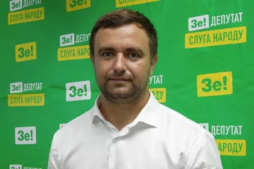 ​Контрабандист из «Слуги народа» подал в суд на президента Зеленского