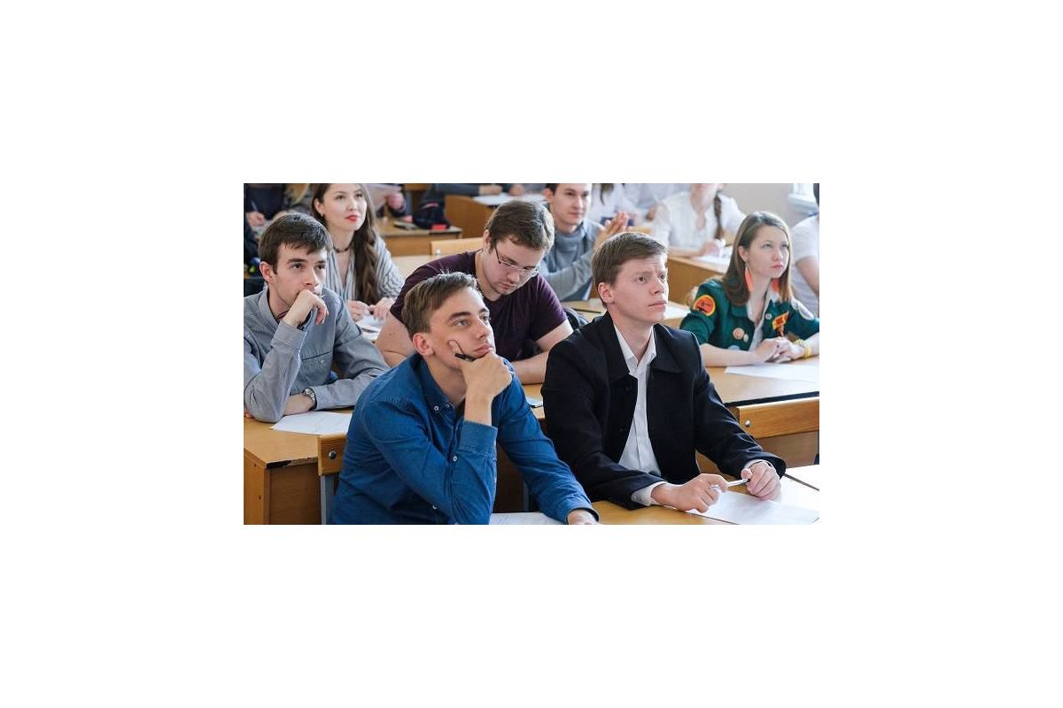 Школярі у 10-12 класах вивчатимуть не більше 6 предметів Школярі у 10-12 класах вивчатимуть не більше 6 предметів
