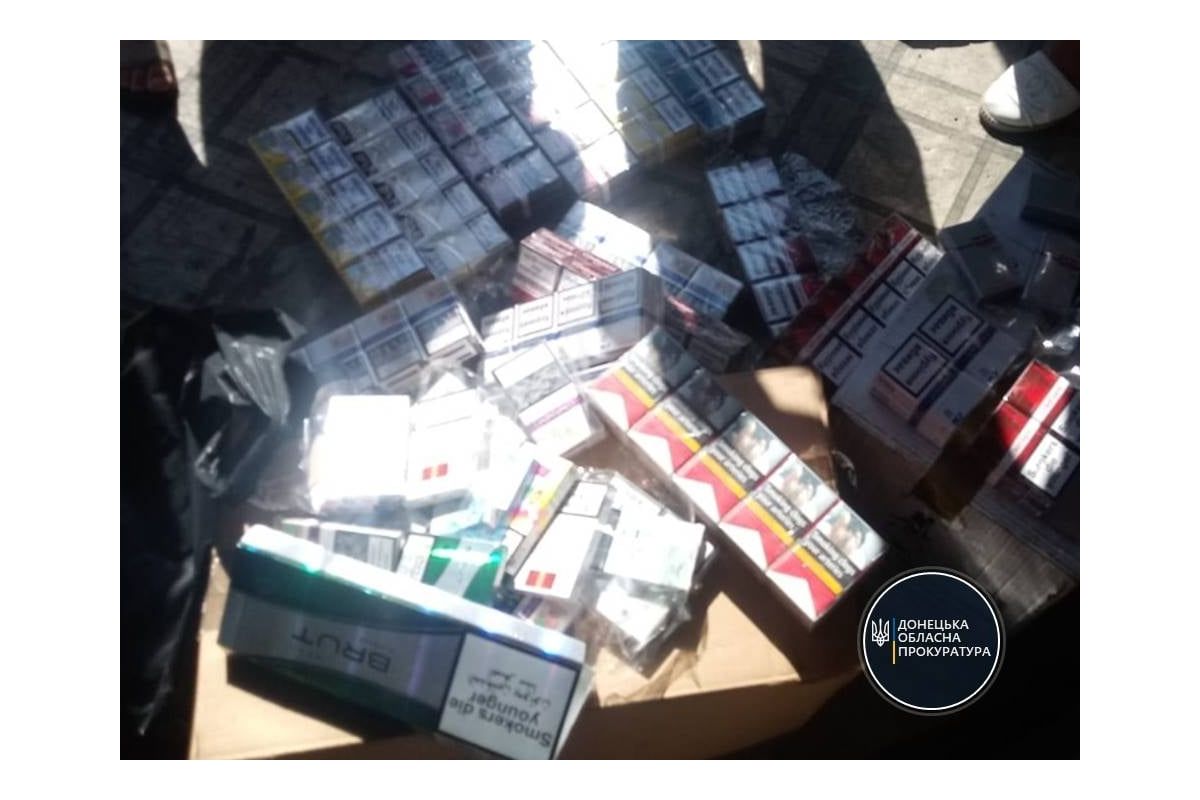У Маріуполі викрито групу осіб, які збували контрафактні цигарки без марок акцизного податку на суму понад 1 млн грн У Маріуполі викрито групу осіб, які збували контрафактні цигарки без марок акцизного податку на суму понад 1 млн грн