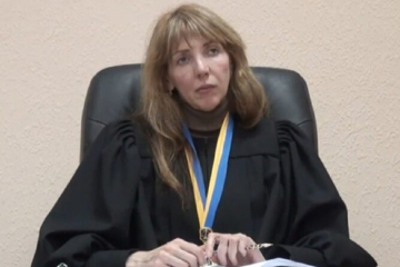 В Киеве скандальная судья Брагина отказалась подавать декларацию НАЗК из-за «религиозных» убеждений В Киеве скандальная судья Брагина отказалась подавать декларацию НАЗК из-за «религиозных» убеждений