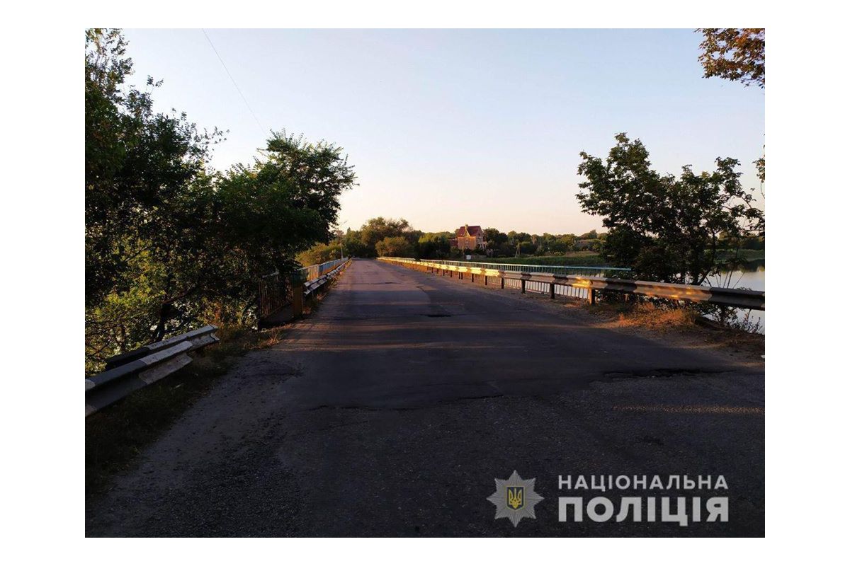 У Кривому Розі затримали чоловіка, який погрожував підірвати міст У Кривому Розі затримали чоловіка, який погрожував підірвати міст