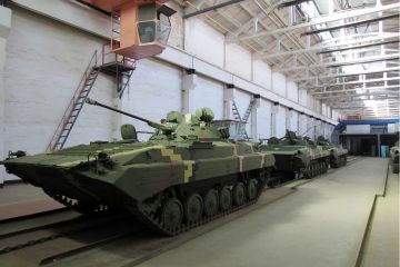 Мізрах Ігор: Дмитро Пономаренко, один з фігурантів справи щодо злочинів на ДП «Житомирський бронетанковий завод» Мізрах Ігор: Дмитро Пономаренко, один з фігурантів справи щодо злочинів на ДП «Житомирський бронетанковий завод»