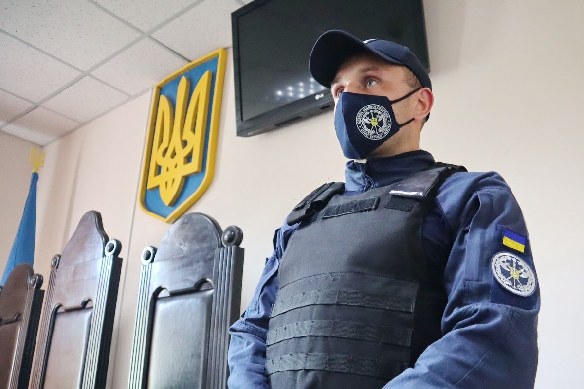 На час святкування головних свят нашої держави Служба судової охорони переходить на посилений варіант несення служби На час святкування головних свят нашої держави Служба судової охорони переходить на посилений варіант несення служби