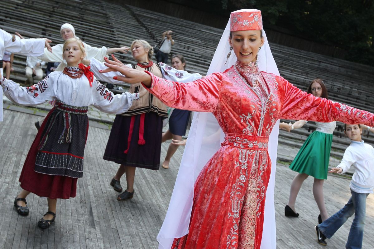 Кримськотатарська Мекка. Історія корінного народу Криму і його багатовікових страждань Кримськотатарська Мекка. Історія корінного народу Криму і його багатовікових страждань