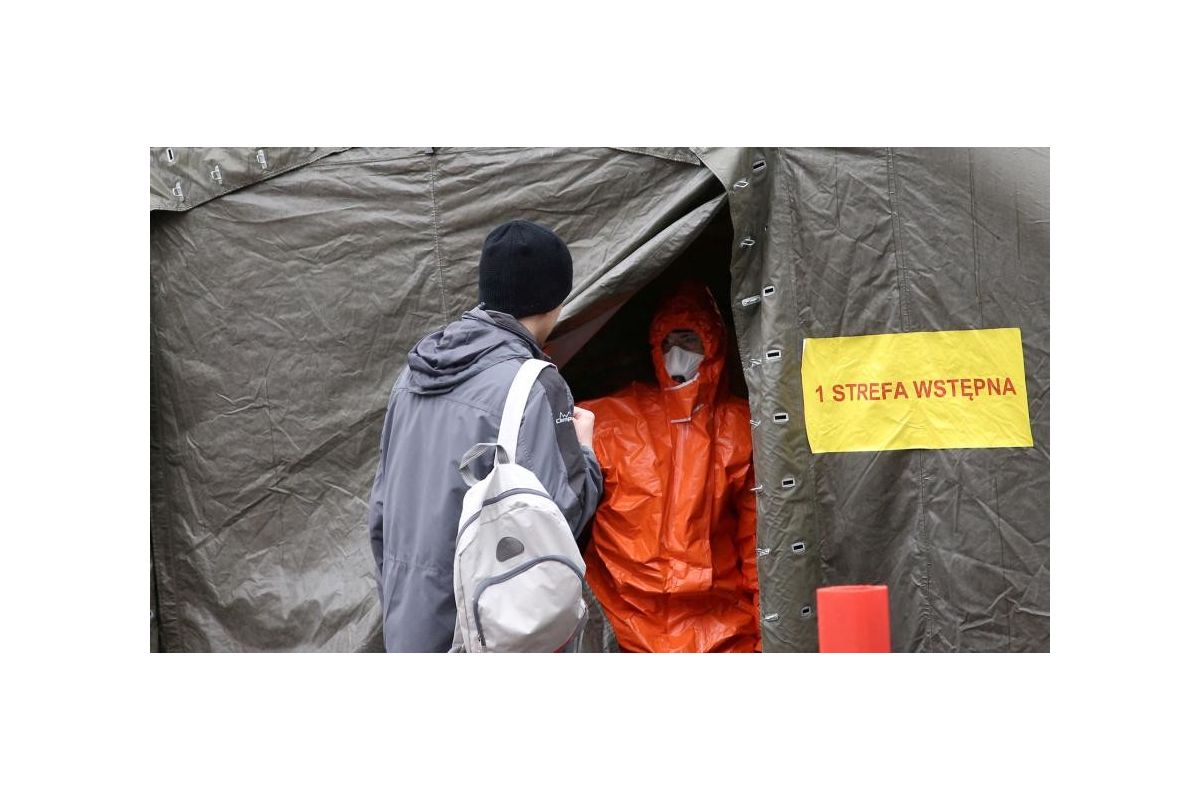 Польща прогнозує собі до 20 тисяч хворих COVID-19 на добу Польща прогнозує собі до 20 тисяч хворих COVID-19 на добу