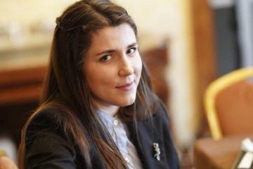 Жена главнокомандующего. Чем известна Анна Коваленко, которая хотела прострелить ноги Бужанскому и Дубинскому Жена главнокомандующего. Чем известна Анна Коваленко, которая хотела прострелить ноги Бужанскому и Дубинскому