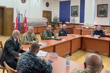 Українські офіцери вивчають досвід польських колег Українські офіцери вивчають досвід польських колег