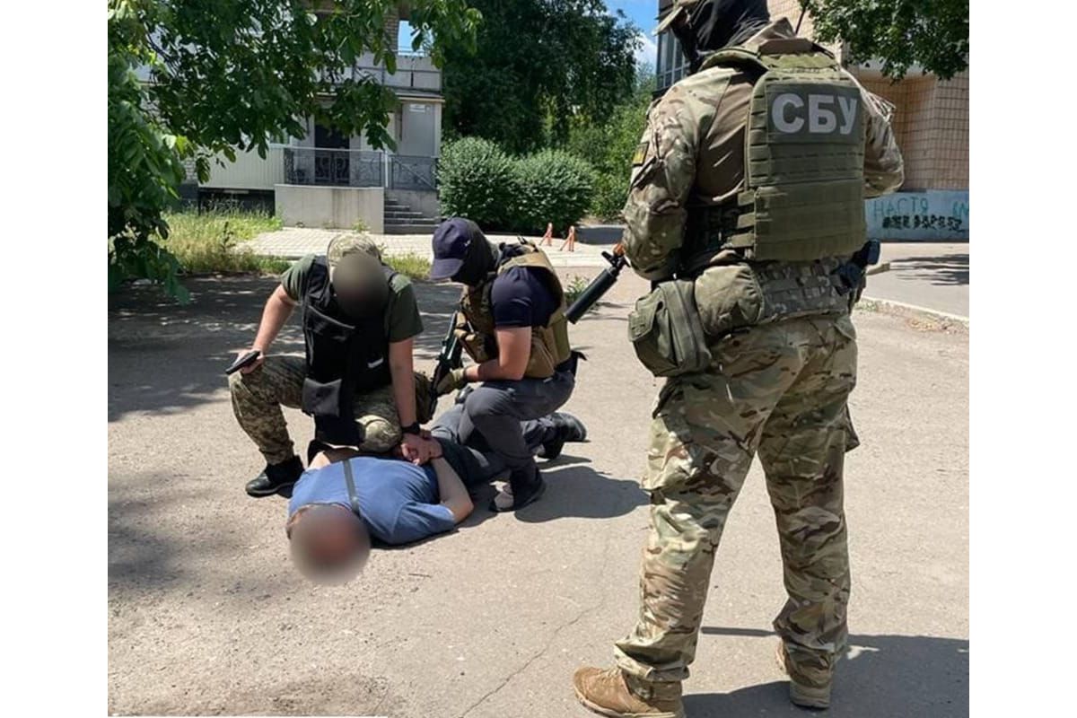 Поширювали дані про місця дислокації українських воїнів у Бахмуті та Покровському районі – судитимуть трьох мешканців Донеччини Поширювали дані про місця дислокації українських воїнів у Бахмуті та Покровському районі – судитимуть трьох мешканців Донеччини