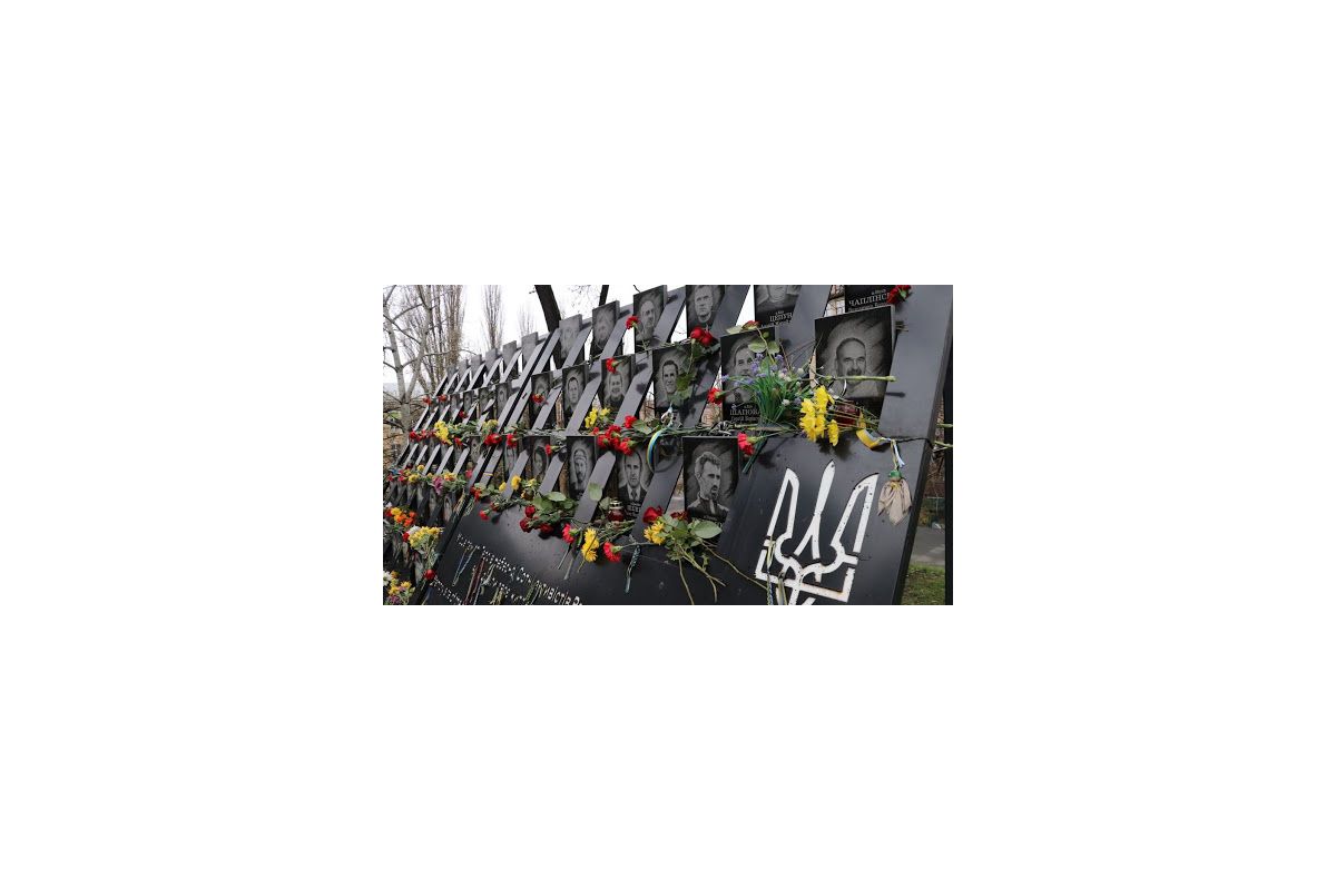 Сьома річниця Революції Гідності: як в Новомосковську вшанували пам’ять героїв? Сьома річниця Революції Гідності: як в Новомосковську вшанували пам’ять героїв?