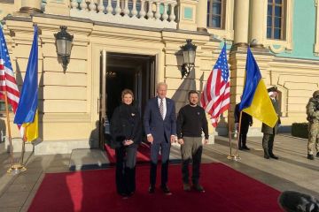 Фото дня: Байден та подружжя Зеленських Фото дня: Байден та подружжя Зеленських