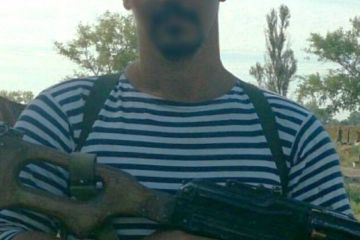 Погрожували зброєю та викрадали людей у Краматорську – заочно судитимуть організовану групу з п’ятьох колишніх «ополченців»  Погрожували зброєю та викрадали людей у Краматорську – заочно судитимуть організовану групу з п’ятьох колишніх «ополченців»