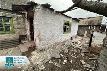 Двоє загиблих та восьмеро поранених у Краматорську – прокурори фіксують наслідки обстрілів (ФОТО) Двоє загиблих та восьмеро поранених у Краматорську – прокурори фіксують наслідки обстрілів (ФОТО)