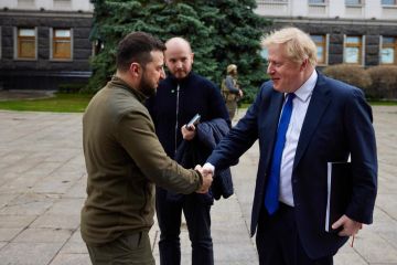 Російське вторгнення в Україну : Борис Джонсон вважає, що довгостроковою метою НАТО має стати посилення і зміцнення України до такого рівня, щоб нове вторгнення росії стало неможливим Російське вторгнення в Україну : Борис Джонсон вважає, що довгостроковою метою НАТО має стати посилення і зміцнення України до такого рівня, щоб нове вторгнення росії стало неможливим