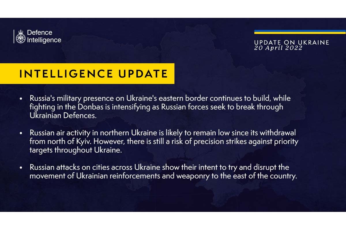 Російське вторгнення в Україну : Британська розвідка повідомляє, що військова присутність росії на східному кордоні України продовжує наростати, а бої на Донбасі посилюються.