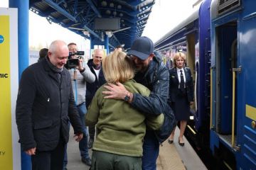 Російське вторгнення в Україну : Голова Європейської Ради Шарль Мішель прибув із робочим візитом до Києва. Російське вторгнення в Україну : Голова Європейської Ради Шарль Мішель прибув із робочим візитом до Києва.