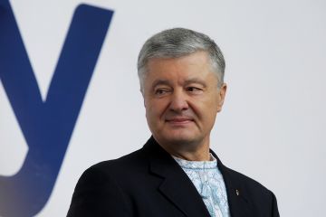 Порошенко прекратит критиковать «Большое стройтельство» в обмен на победу в топливных тендерах «Укрзализныци». Порошенко прекратит критиковать «Большое стройтельство» в обмен на победу в топливных тендерах «Укрзализныци».