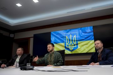 Президент пропонує поширити спрощений порядок вступу до ЗВО на випускників з усіх територій України, які зараз тимчасово окуповані Президент пропонує поширити спрощений порядок вступу до ЗВО на випускників з усіх територій України, які зараз тимчасово окуповані