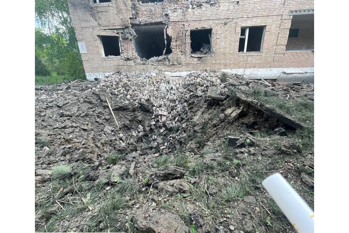 Ракетні обстріли Бахмута і Соледара – окупанти продовжують знищувати міста та селища Донеччини Ракетні обстріли Бахмута і Соледара – окупанти продовжують знищувати міста та селища Донеччини